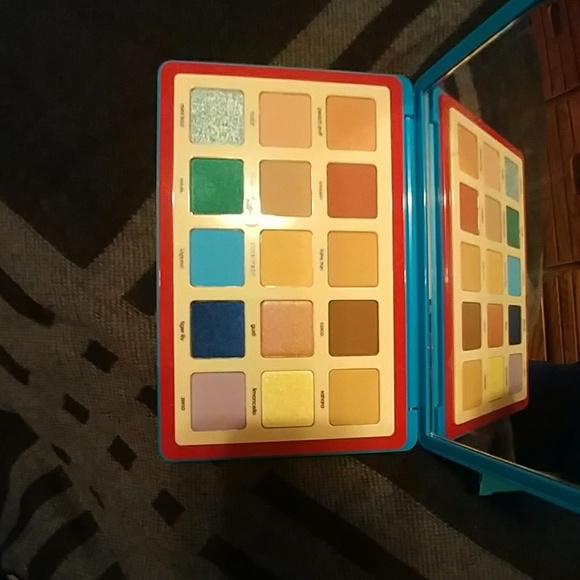Natasha Denona Other - *SALE* Natasha Denona Tropic Palette